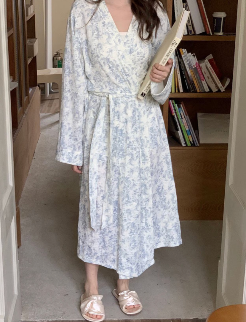 Muslin Toile De Jouy Comfy Robe