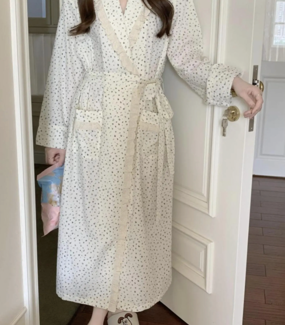 Cotton Lace Lounge Robe