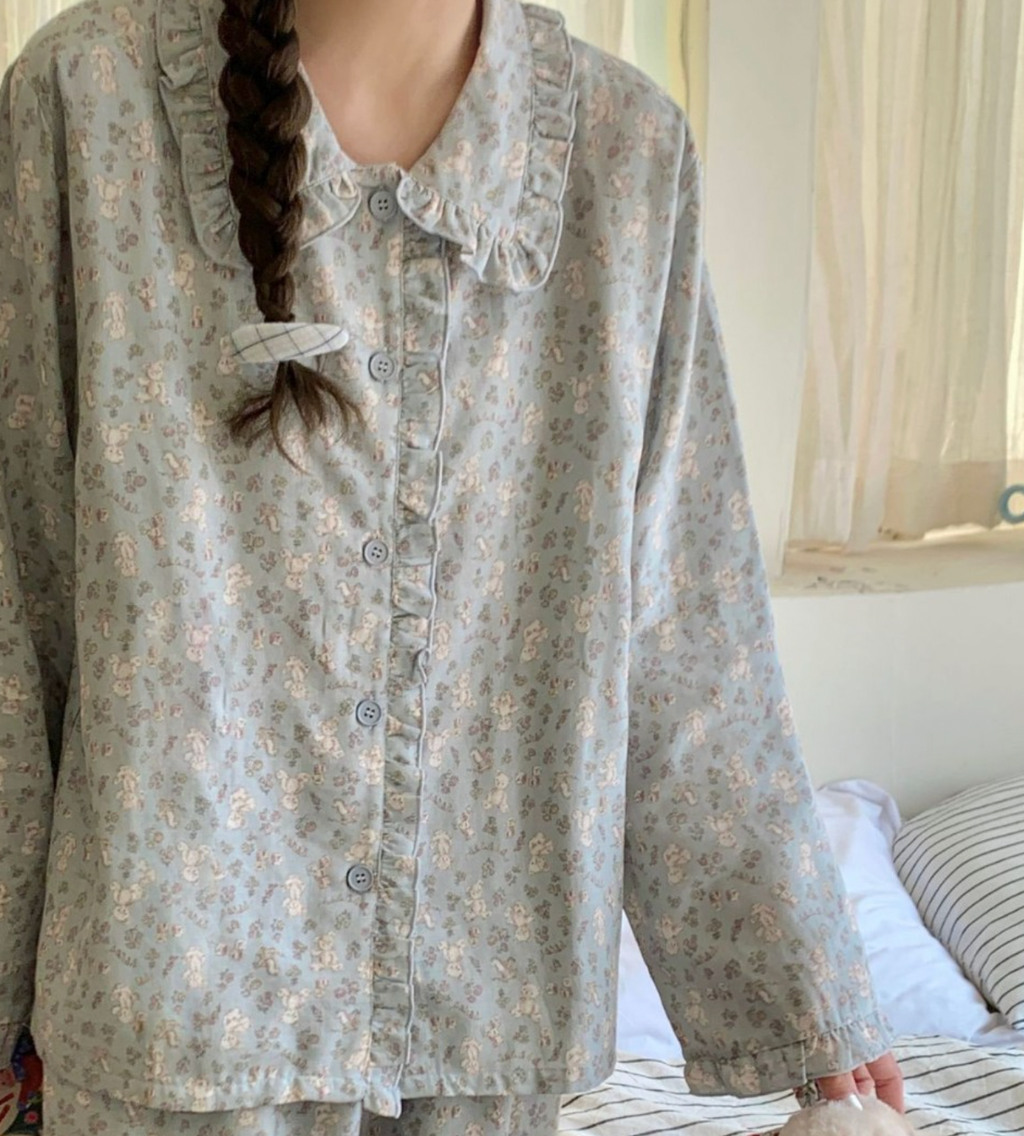 Flower and Bear Print Pajamas