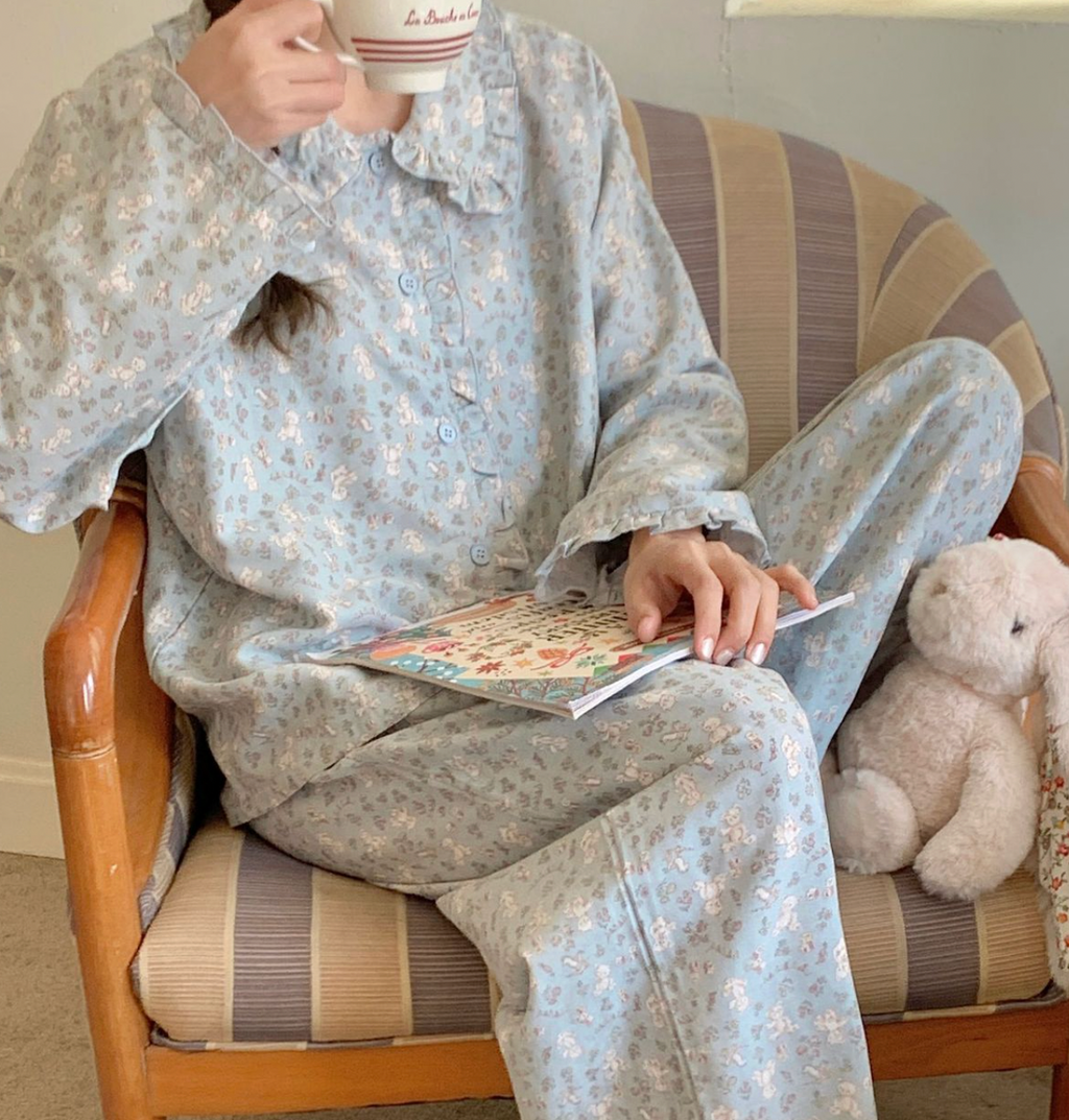 Flower and Bear Print Pajamas