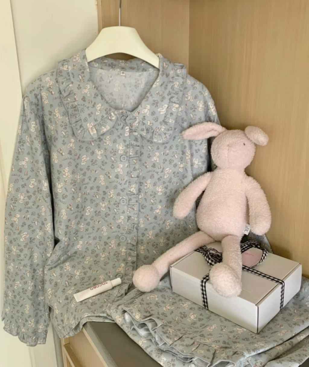 Flower and Bear Print Pajamas